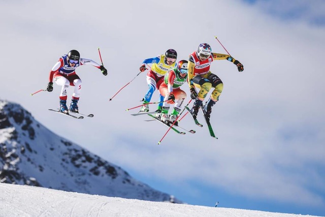 Kontaktsportlerin: Daniela Maier (rech...p-Auftakt im franzsischen Val Thorens  | Foto: IMAGO/GEPA pictures/ Daniel Goetzhaber