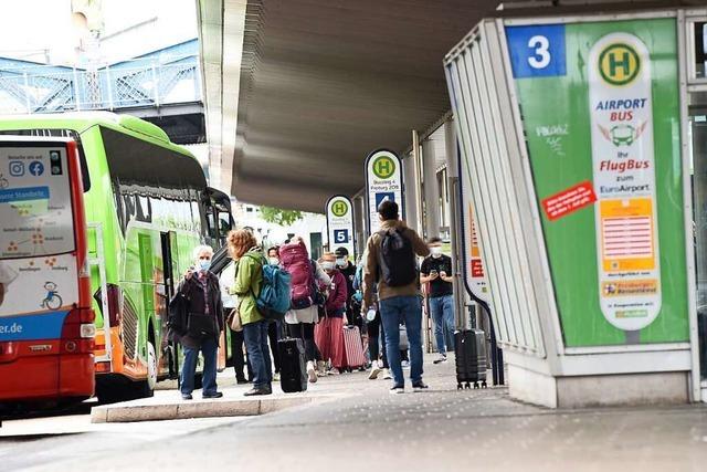 42-jähriger reist mit falschen Papieren ein – am Freiburger Busbahnhof aufgefallen