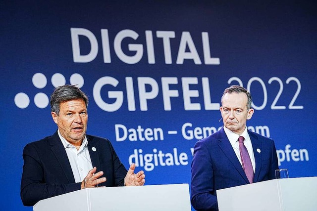 Robert Habeck, Bundesminister fr Wirt... Werte schpfen eine Pressekonferenz.  | Foto: Kay Nietfeld (dpa)