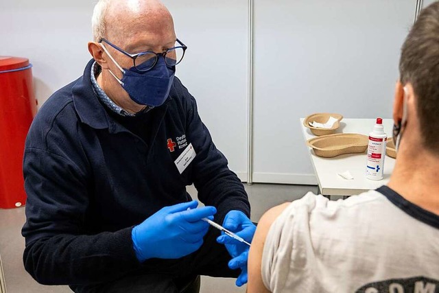 Leon Piontek war der Letzte, dem der A...der am Freitagabend geschlossen wurde.  | Foto: Volker Mnch