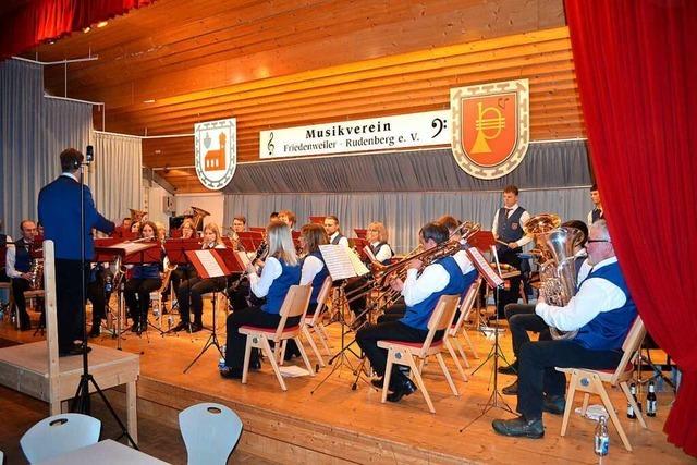 Musikverein Friedenweiler/Rudenberg spielt Stücke rund ums Thema Wasser