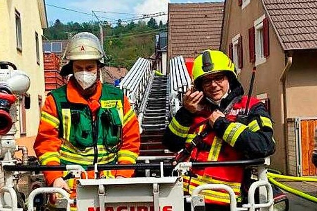 Lucas Kimmi (rechts) ist Stadtbrandmei...2 stellvertretender Kreisbrandmeister.  | Foto: Lucas Kimmi