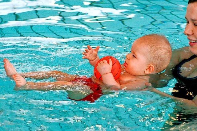 Volkshochschule Waldkirch bietet jetzt auch Schwimmkurse an