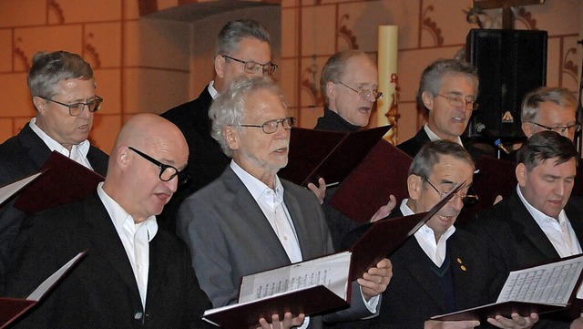 Krftige Mnnerstimmen erklangen vom O...dventskonzert in der Johannes-Kirche..  | Foto: Sebastian Ehret