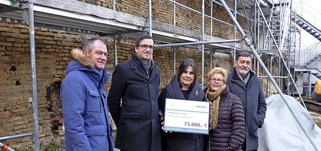 Freude ber den Fortschritt in der Mug...ankl, Dagmar Hacklnder und Claus Wolf  | Foto: Sattelberger