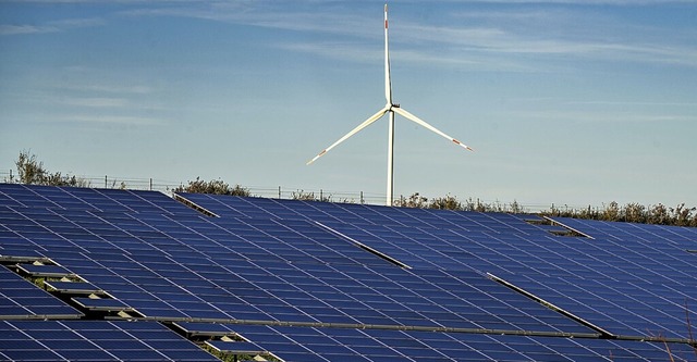 Erneuerbare Energien helfen, die Energiekrise abzuschwchen.  | Foto: Frank Rumpenhorst (dpa)