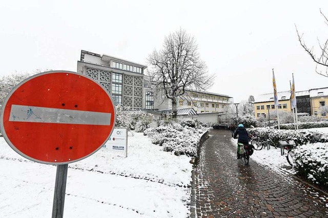 Keine Weiterfahrt in dieser Richtung: ...-Bereich wird in Lrrach konzentriert.  | Foto: Jonas Hirt