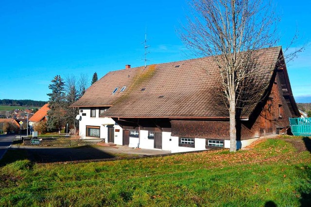 Das alte Bauernhaus, genannt &#8217;s ...ach soll sechs Reihenhusern weichen.   | Foto: Liane Schilling