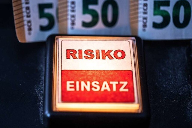 Die Staatsanwaltschaft wirft einem ehe...Casinos in Aussicht gestellt zu haben.  | Foto: Bernd Thissen (dpa)