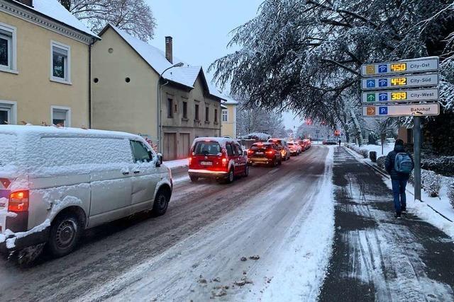 Wintereinbruch fordert Polizei, Feuerwehr und Rumdienst in der Ortenau