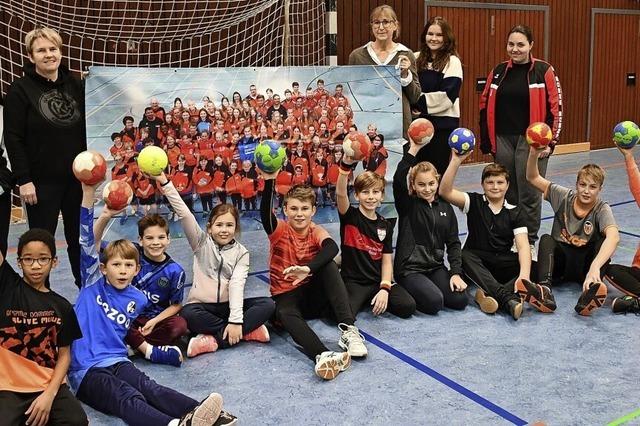 Karsaus Handballer sind in bester Geburtstaglaune