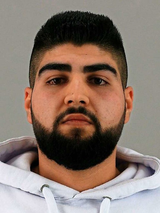 Die Polizei sucht nach calan Adsiz, d...dacht des versuchten Totschlags steht.  | Foto: Polizei Freiburg