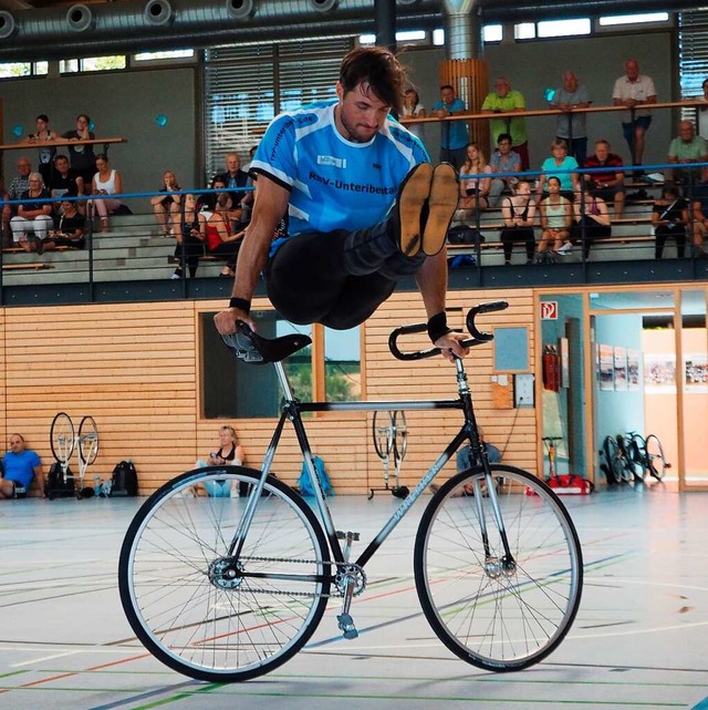 Sebastian Zhringer ist ber 20 Jahre lang leistungssportlich Kunstrad gefahren.  | Foto: Wolfgang Zhringer