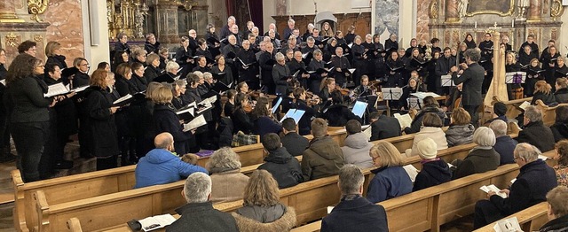 Chre und Orchester fhren ein Oratorium in der Ettenheimer Kirche auf.   | Foto: Erika Sieberts