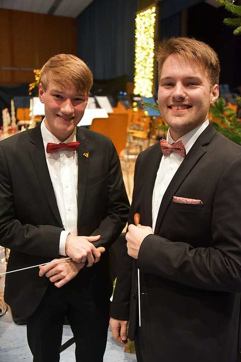 Die beiden Nachwuchsdirigenten der Mus..., Frederik Schulz und Maximilian Weiß.  | Foto: Benedikt Sommer