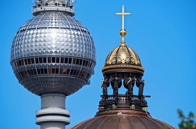 Symbol &#8222;christlicher Selbstberh...gebauten Berliner Hohenzollern-Schloss  | Foto: Bernd von Jutrczenka