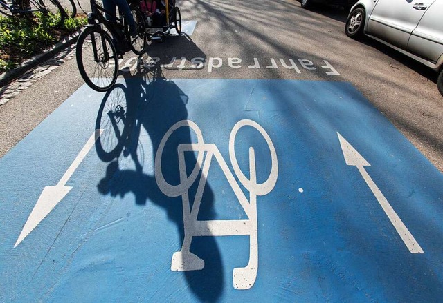 Eine Fahrradstrae wie hier in Freibur... es bald in Kappel-Grafenhausen geben.  | Foto: Patrick Seeger