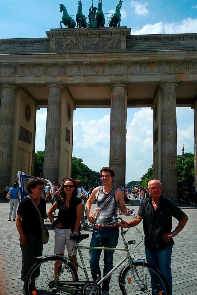 Treffpunkt Brandenburger Tor, 2011: Pa... Mutter und Groeltern aus Schallstadt  | Foto: Ursula Thomas-Stein