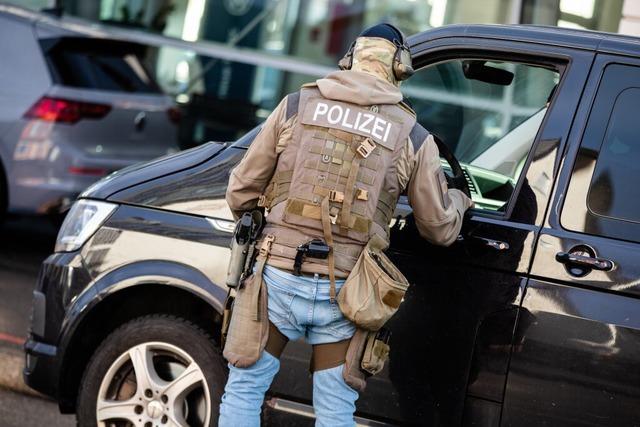 Schüsse in Schorndorf - Polizei findet zwei Leichen und Verletzten