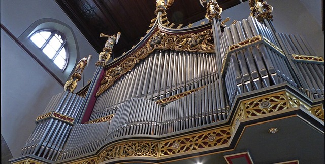 Die Orgel im Neustdter Mnster St. Ja...r Weihnachten Kantor Clemens Staiger.   | Foto: Peter Stellmach