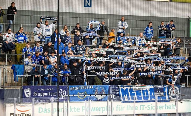 An den mitgereisten Fans lag es nicht....terlagen die Wild Wings in Ingolstadt.  | Foto: IMAGO/Eibner-Pressefoto/Heike Feiner