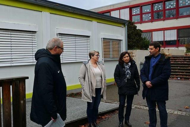 Container vor der Hans-Thoma-Schule in Bad Säckingen werden saniert