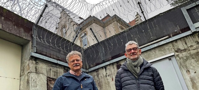 Die Seelsorger Jrgen Bender (links) u...n Beiden am ersten Weihnachtsfeiertag.  | Foto: Duygu-D'Souza, Susann