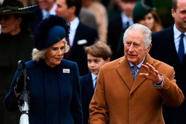 Knigs Charles III. und Knigin-Gemahl... Weihnachtsgottesdienst in Sandringham  | Foto: DANIEL LEAL (AFP)