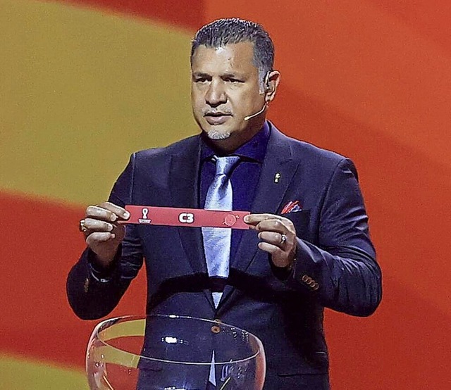 Ali Daei loste im April die Gruppenphase der WM 2022 in Katar aus.  | Foto: Imago