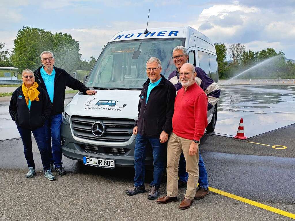 Damit der Waldkircher Brgerbus auch sicher ist, absolvierten mehrere Fahrerinnen und Fahrer ein Sicherheitstraining.