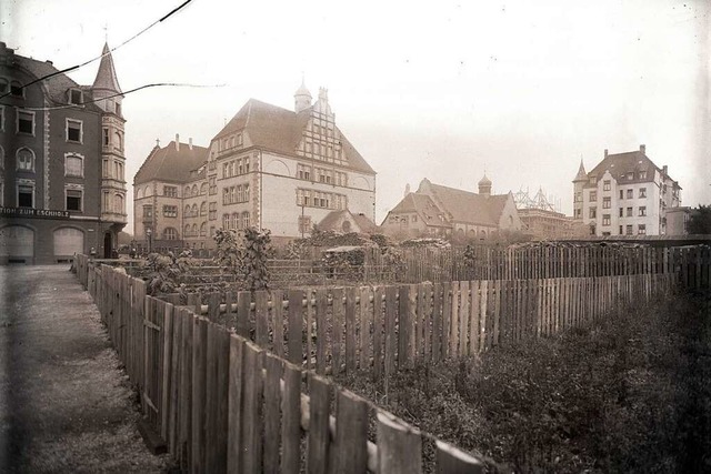 Vor hundert Jahren lagen an der Eschho...chon Hansjakob-Schule und Hebelschule.  | Foto: Stadtarchiv Freiburg im Breisgau