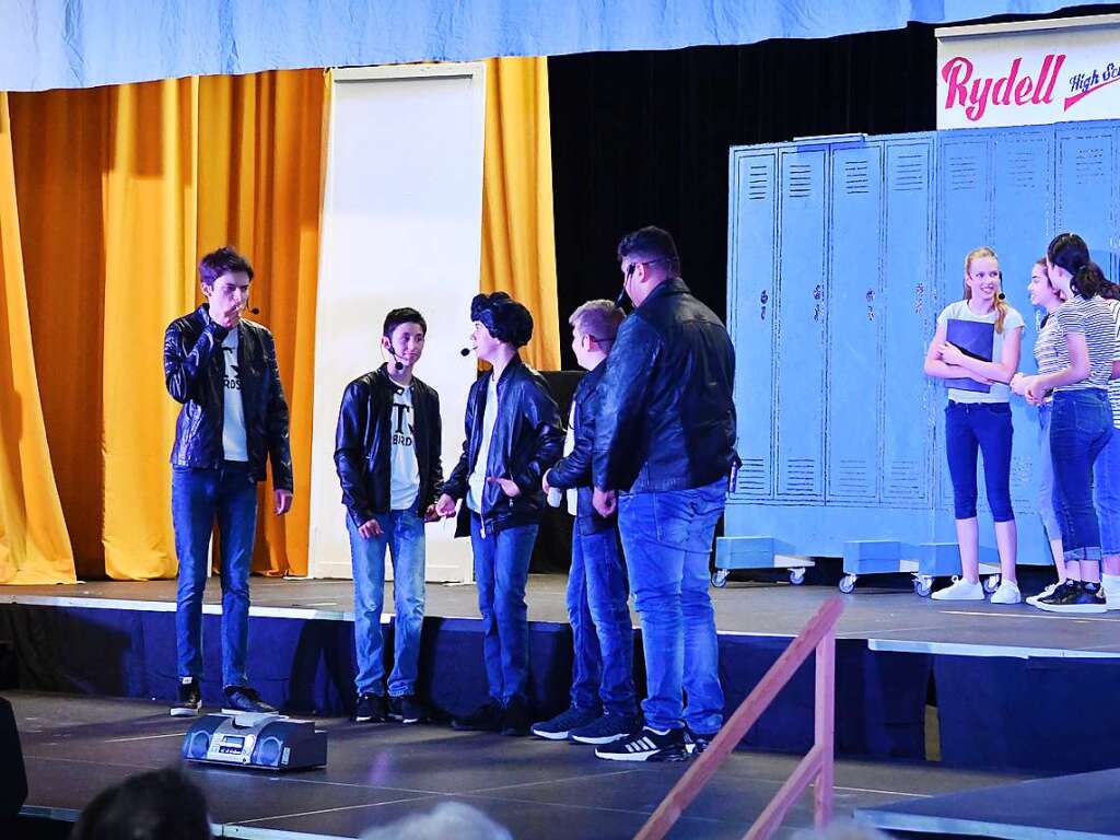 „Grease“ ist ein bekanntes Musical. Von den Unditzspatzen aus Krzell wird es zweimal vor ausverkauftem Haus im Juni aufgefhrt.