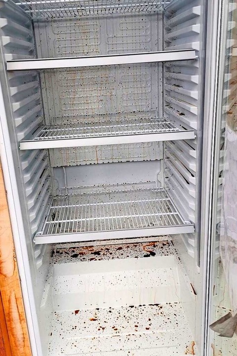 Sieht unappetitlich aus nervt: Vandalismus am Khlschrank  | Foto: Anja Ihme