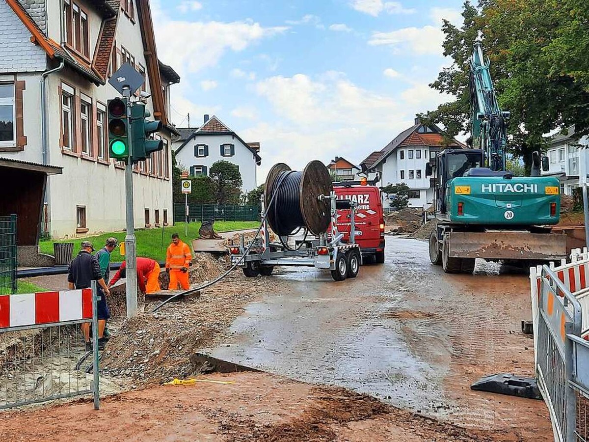 Baustelle Ortsmitte Niederwinden: hier werden die Stromleitungen erneuert