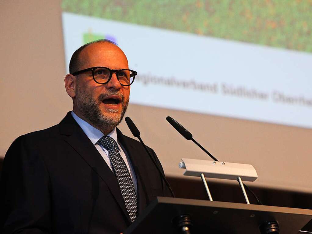 Bei der Regionalversammlung des Regionalverbands Sdlicher Oberrhein in Friesenheim wurde der Schwanauer Brgermeister Wolfgang Brucker zum neuen Direktor gewhlt.