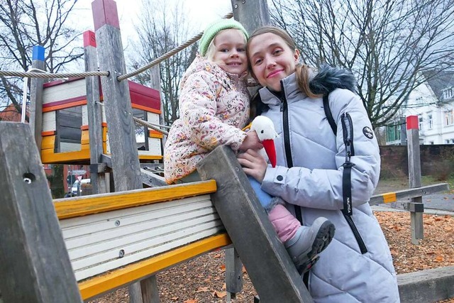 Die Ukrainerin Maryna Huzunova und ihr...er Viktoria leben seit April in Lahr.   | Foto: Alena Ehrlich