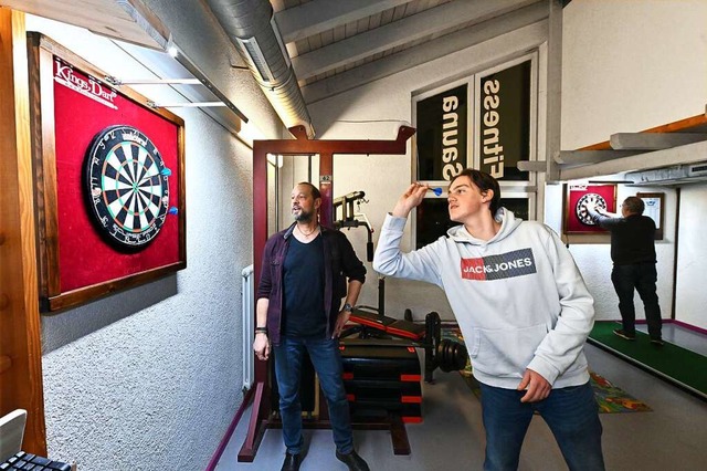 Die Steeldarter treffen sich immer don...er, Felix Sllner und Matthias Maurer.  | Foto: Thomas Kunz