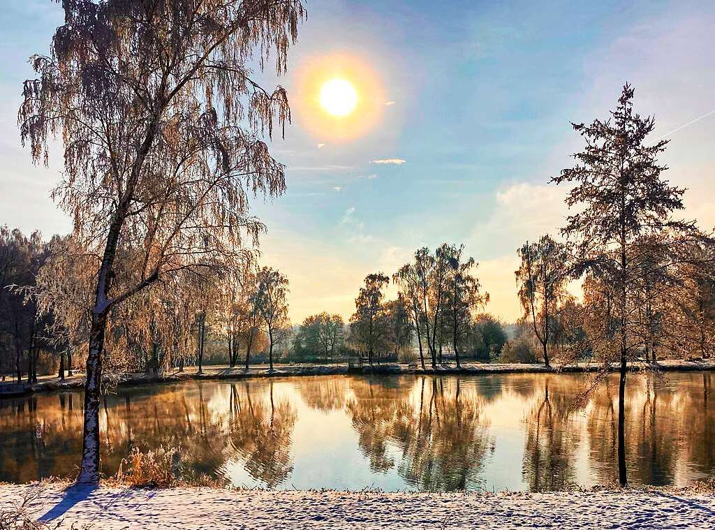 Niemand wagt sich bei den eisigen Temperaturen in den  Kndringer Baggersee.