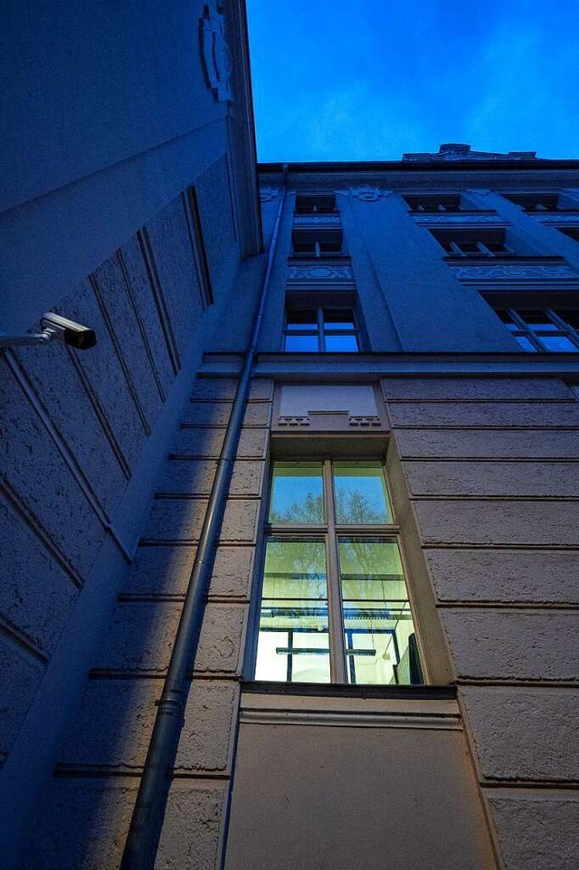 Regensburg: Ein 40Jahre alter Hftling...dem Fenster des Amtsgerichts geflohen.  | Foto: Armin Weigel (dpa)
