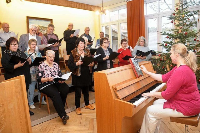 Liedbeitrge des Gemischten Chors erffneten den Neujahrsempfang in Riedlingen.  | Foto: Regine Ounas-Krusel