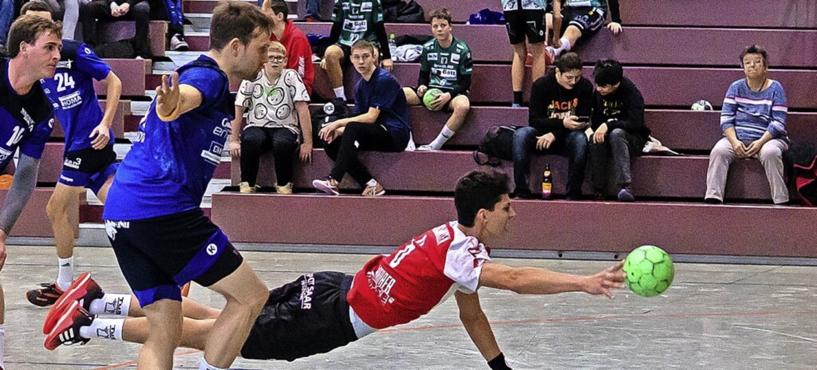 Spannende Spiele boten die Handballer beim Dreiknigsturnier.  | Foto: Jrgen Schweizer