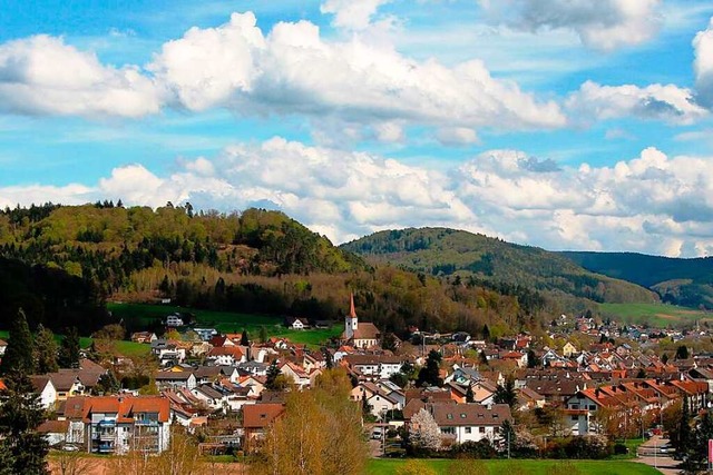 Blick ber Kuhbach.  | Foto: Manfred Eble