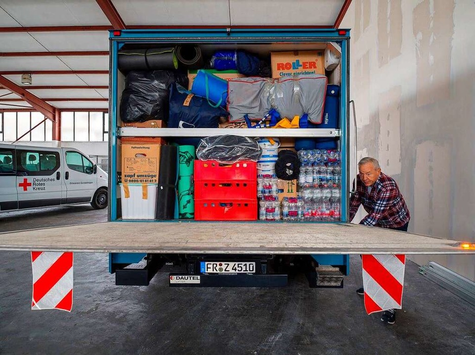 Dies war einer der voll beladenen Last...ngen aus in die Ukraine gefahren sind.  | Foto: Manuel Hisam