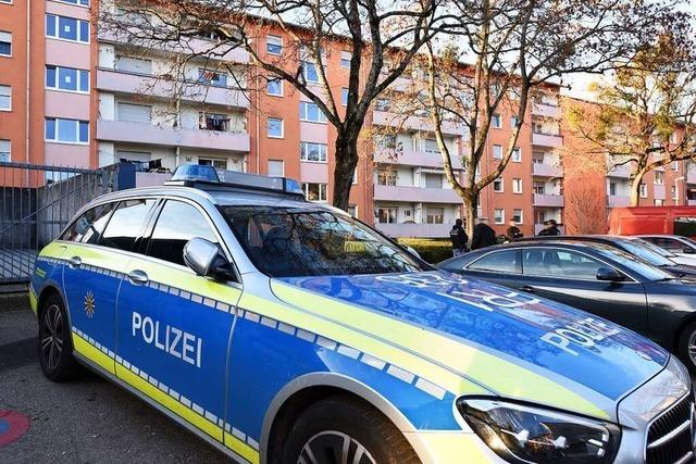 Ttungsdelikt in Freiburg-Betzenhausen: Polizei findet Tatwaffe einen Tag spter in Weingarten