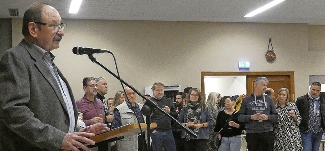 Ortsvorsteher Richard Ludin bei seiner Neujahrsrede am Freitag in Welmlingen   | Foto: Fiedler