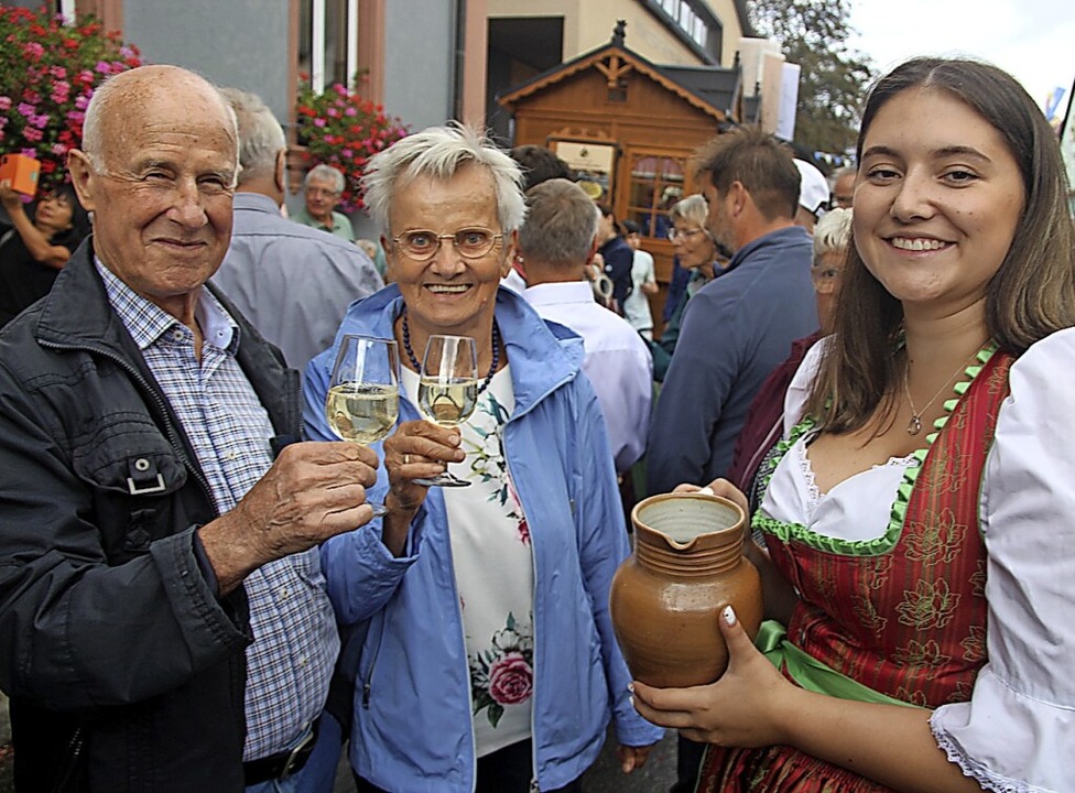 Beim  Weinfest in Bötzingen fanden sic...d Helfer, um die Gäste zu bewirten      | Foto: Horst David