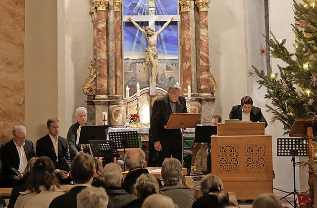 Die weihnachtlich geschmckte Schlosskirche   | Foto: Adrian Hofmann