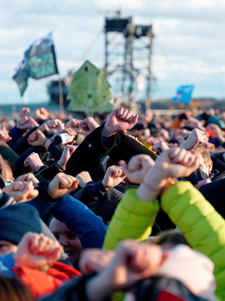 Die Polizei rumt den von Klimaaktivisten besetzen Ort Ltzerath.