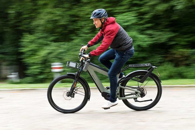 Im Gegensatz zu gewhnlichen E-Bikes s...ihnen  auch nicht auf Radwegen fahren.  | Foto: www.pd-f.de / Phil Pham