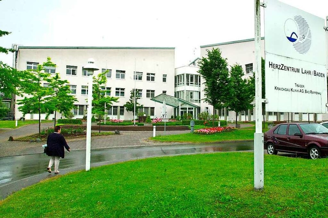 Die Herzklinik in Lahr in einer Aufnahme aus dem Jahr 2002.  | Foto: Michael Bamberger